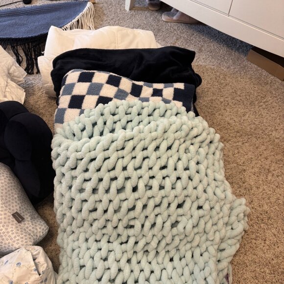 Blue Themed Dorm Decor - Picture 5 of 7